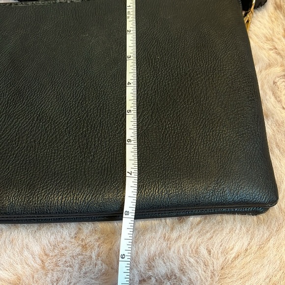 NWOT VEGAN PURSE LEATHER LOOK. BLACK - Picture 7 of 7
